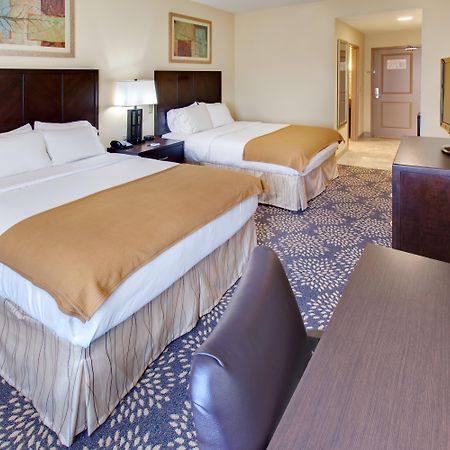 Holiday Inn Express Hotel & Suites Grand Island By Ihg Rom bilde