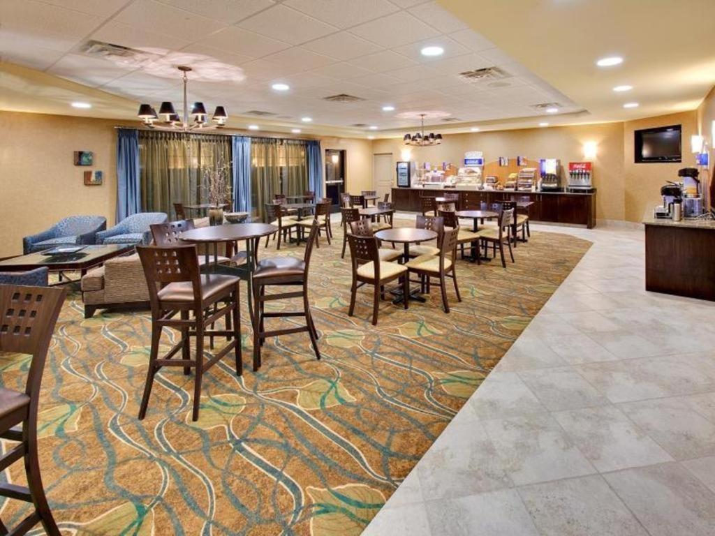Holiday Inn Express Hotel & Suites Grand Island By Ihg Eksteriør bilde